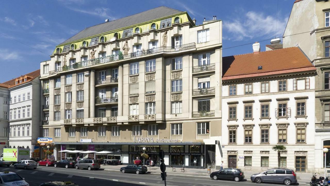 Cute Red Star Studio City Center Vienna Luaran gambar